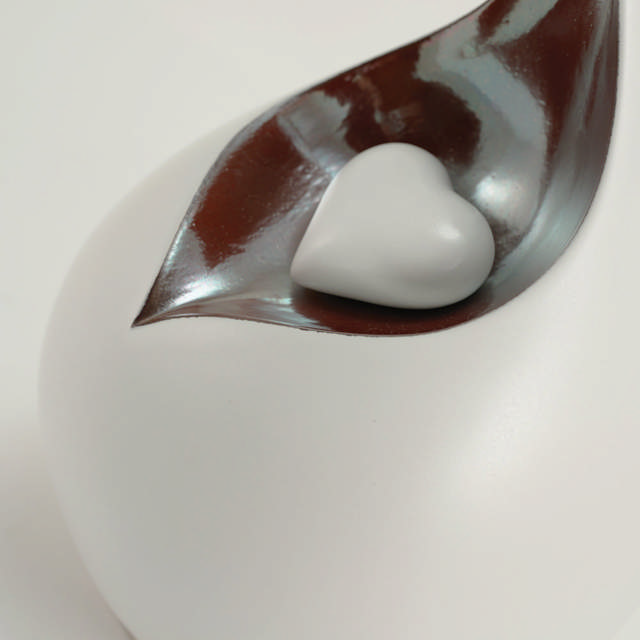 Eden Teardrop White, Full Size Urn