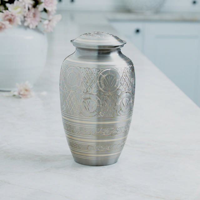 Classic Platinum, Full Size Urn