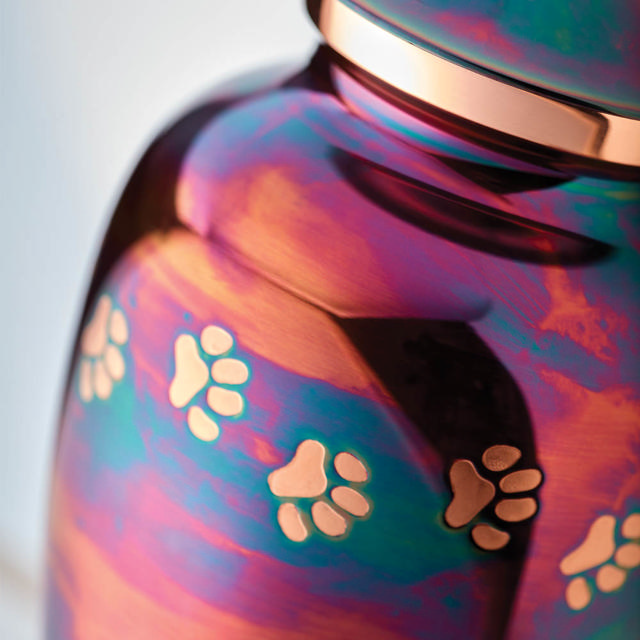 Classic Paw Raku, Petite Urn