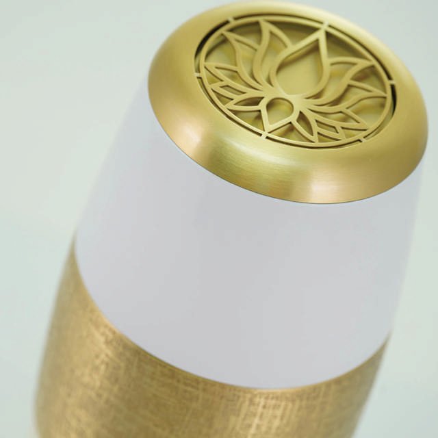 Cascade Scatter™ Allure, Bronze/White/Ivory, Lotus