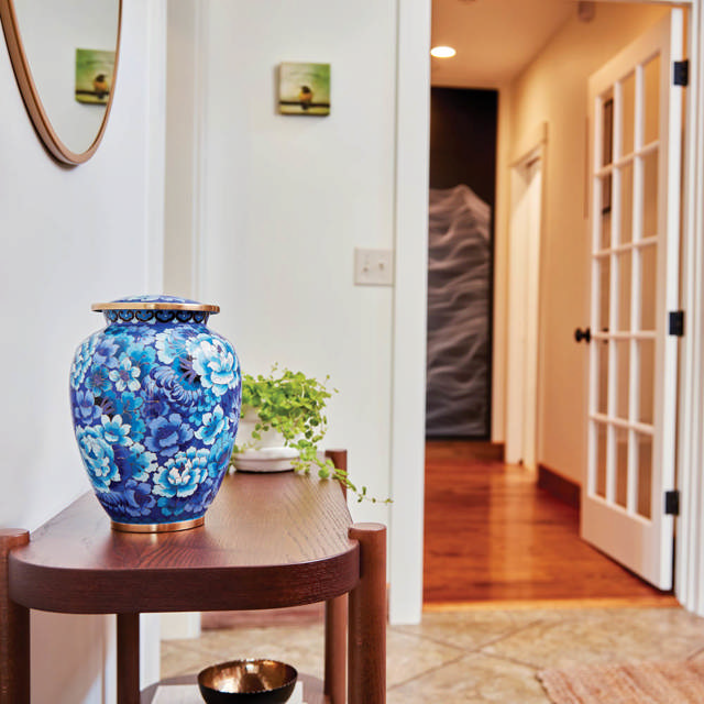 Elite Floral Blue, Full Size Urn