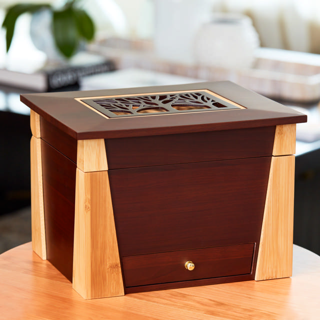 Craftsman Style Memory Chest with Tree