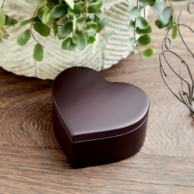 Heart Keepsake, Cherry