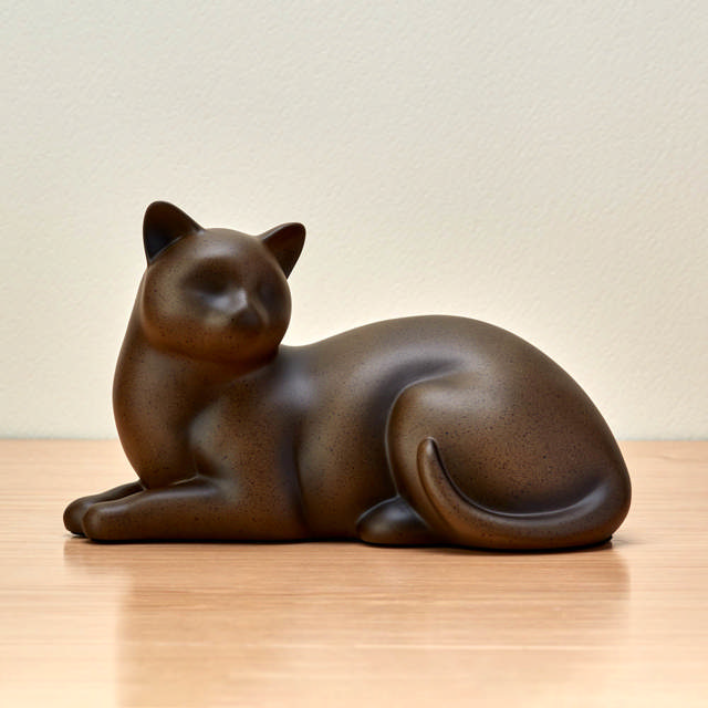 Cozy Cat Sable, Petite Urn